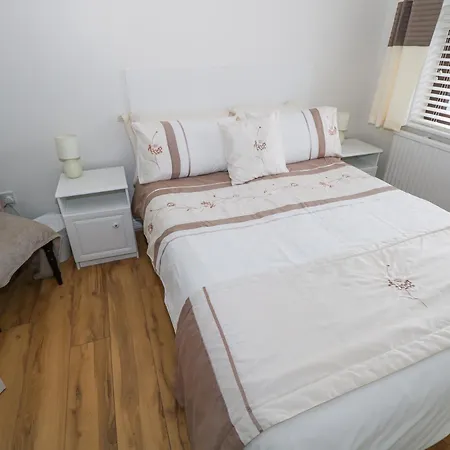 Daffodil Nyaraló Grange